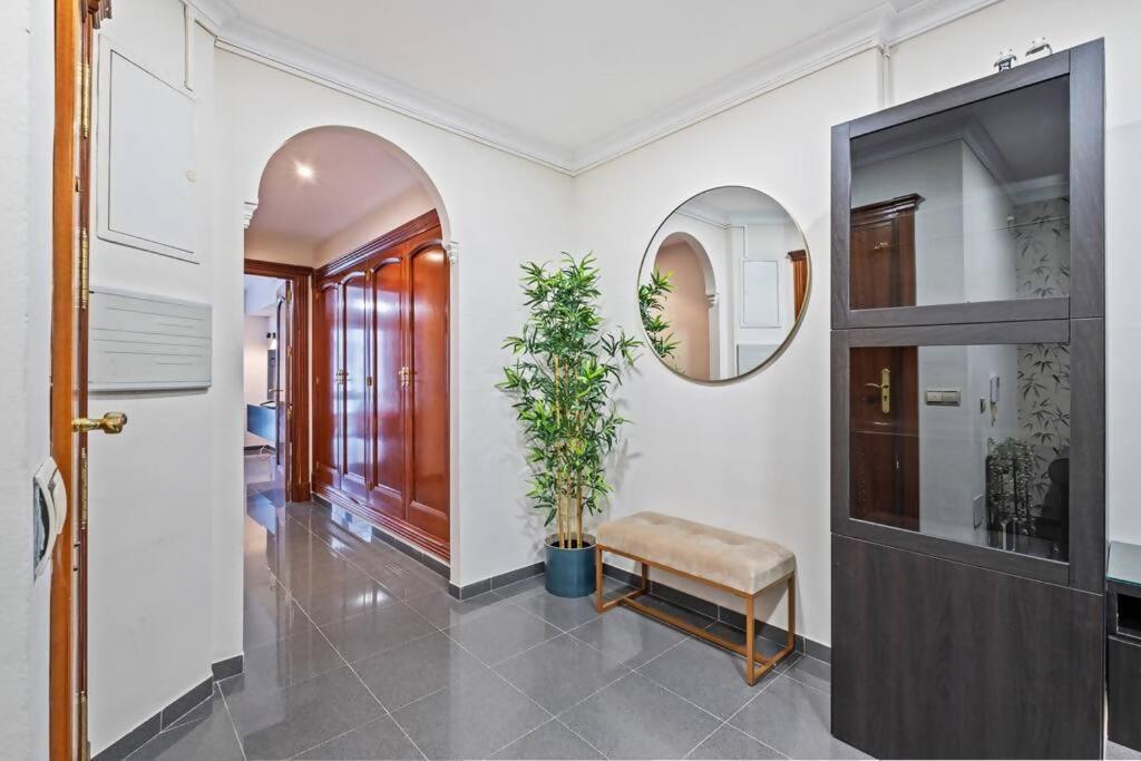 Piso En Atarazanas Apartamento Málaga Exterior foto