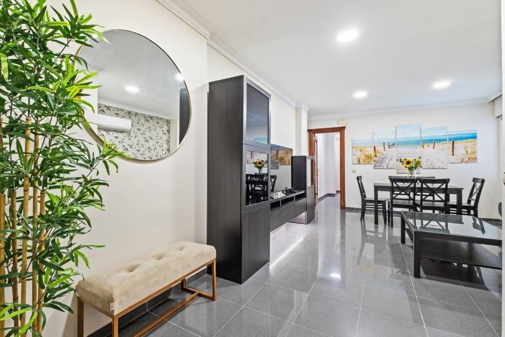 Piso En Atarazanas Apartamento Málaga Exterior foto